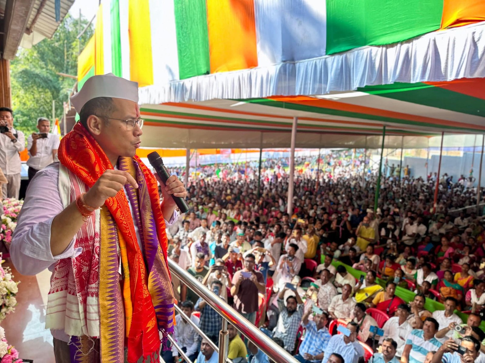 হিমন্ত বিশ্ব শৰ্মাৰ প্ৰাইভেট লিমিটেড কোম্পানীত পৰিণতঃ গৌৰৱ গগৈ