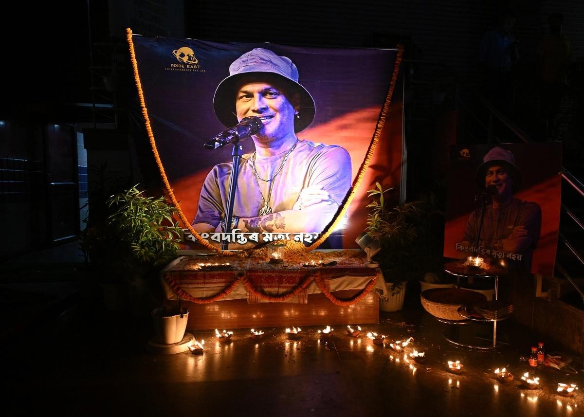 জুবিন গাৰ্গবিহীন এটা মাহ সম্পূৰ্ণ;সোণাপুৰৰ সমাধিস্থলীত আদ্যশ্ৰাদ্ধৰ দিনজোৰা কাৰ্যসূচী