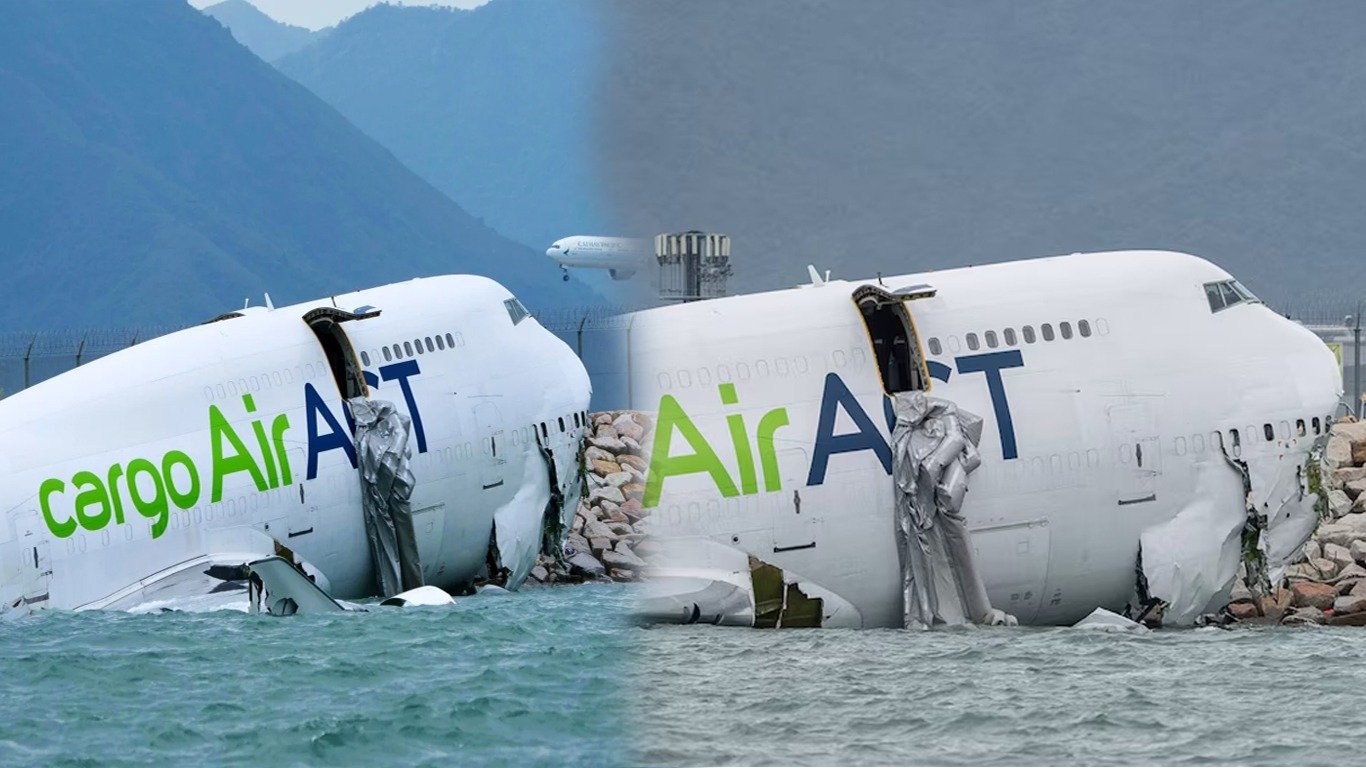 ভয়ংকৰ বিমান দুৰ্ঘটনা;ৰানৱেৰ পৰা পিছলি সাগৰত পৰিল বিমান