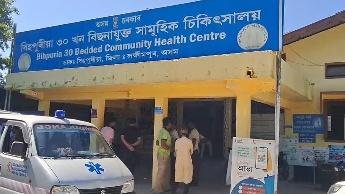 নৃশংস হত্যাকাণ্ড! পিতা-পুত্ৰই মিলি মৰিয়াই মৰিয়াই হত্যা কৰিলে জেষ্ঠ ভাতৃক।