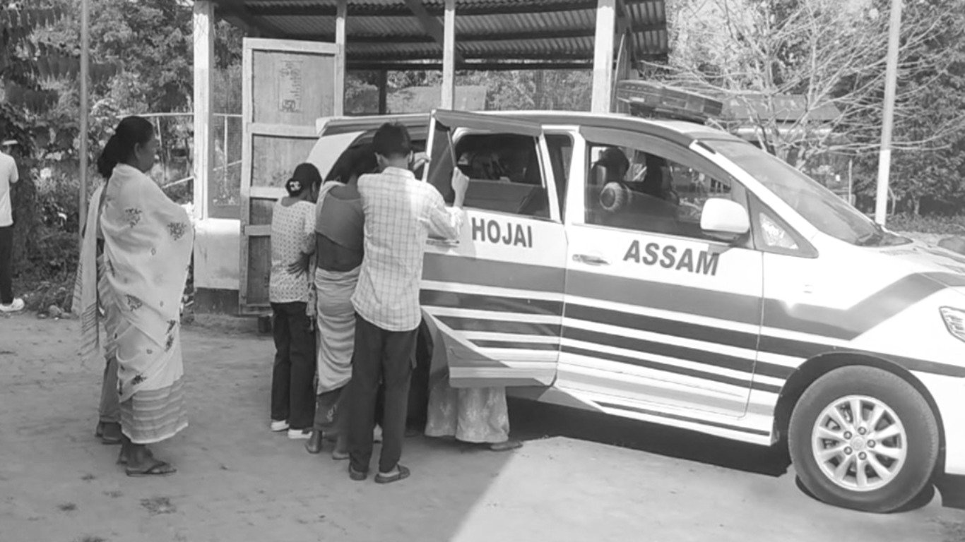 ডবকাৰ দিঘলজাৰুণী লালমাটিত অঘটন।