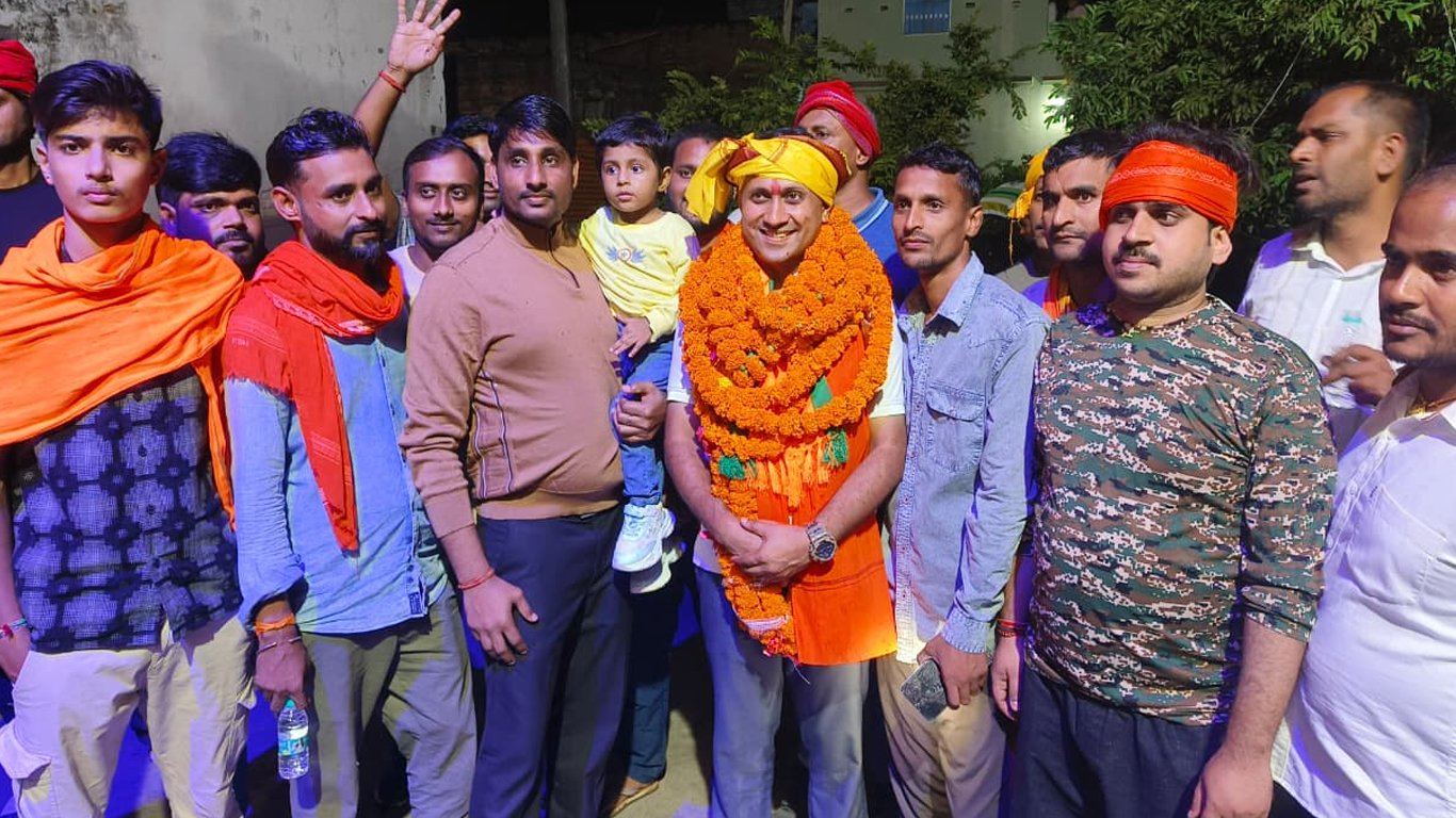 বক্সাৰৰ BOSS বিজেপিৰ আনন্দ মিশ্র