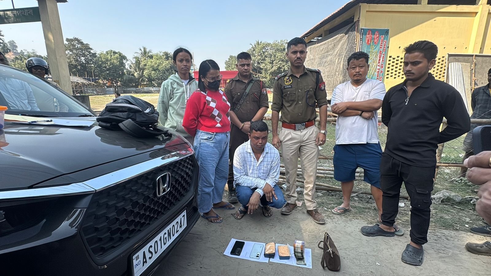 এইবাৰ ড্ৰাগছৰ ৰমৰমীয়া ব্যৱসায়ত নামিছে একাংশ মহিলা