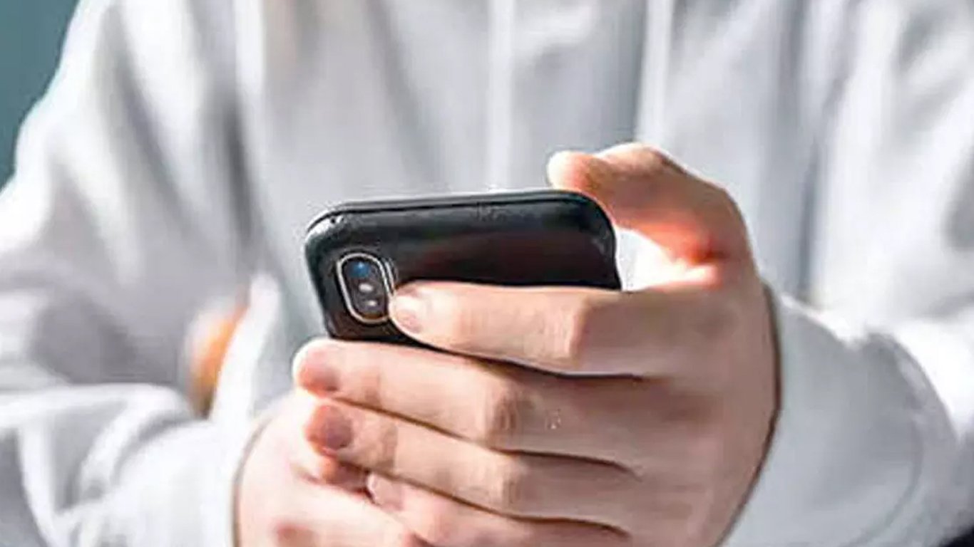 অষ্ট্ৰেলিয়াত বিশ্বৰ ভিতৰতে প্ৰথমটো ছ’চিয়েল মিডিয়াৰ নিষেধাজ্ঞা জাৰি কৰা হৈছে।