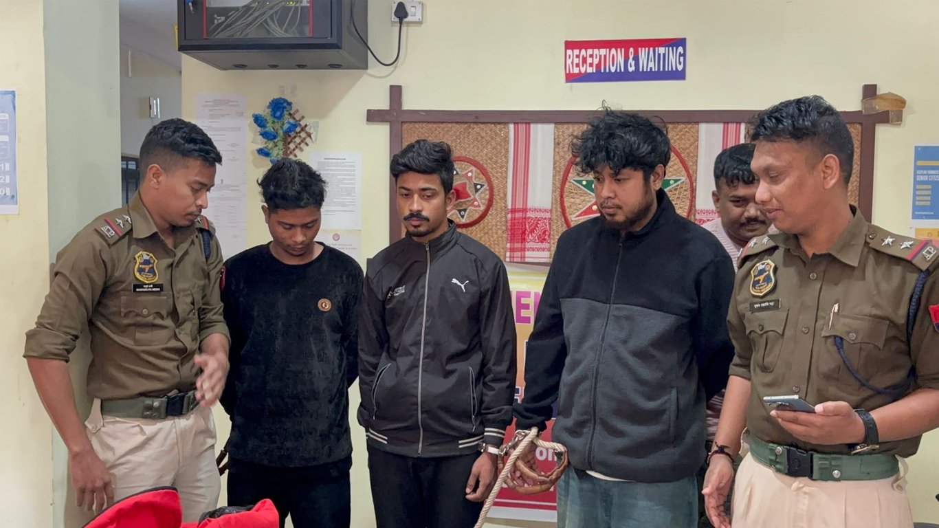 বঙাইগাঁও আৰক্ষীৰ জালত ভুৱা পৰ্টেলৰ সাংবাদিক।