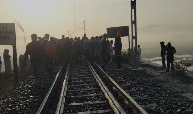 চাপৰৰ সোনামূখী বেতবাৰীত ভয়ংকৰ পথ দূৰ্ঘটনা।।